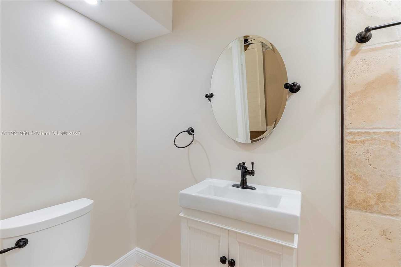 1260 Milan Ave - Photo 6 of 16