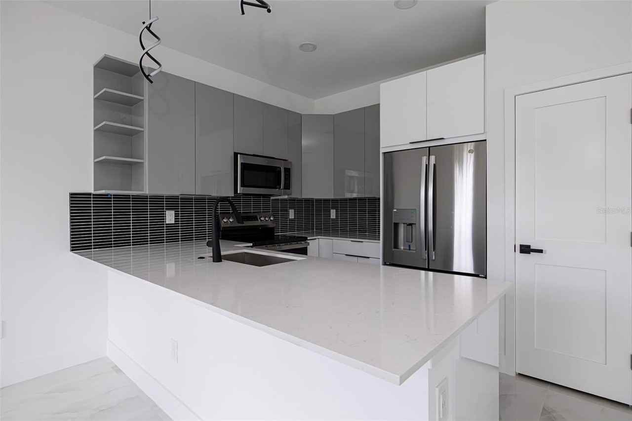 2005 2005 BARROSO STREET - Photo 7 of 24