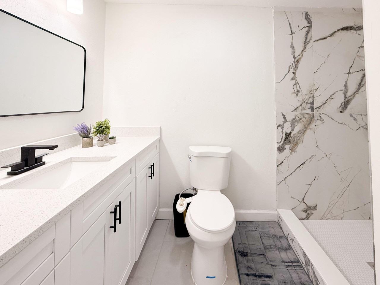 E 38th Ave - Photo 3 of 19