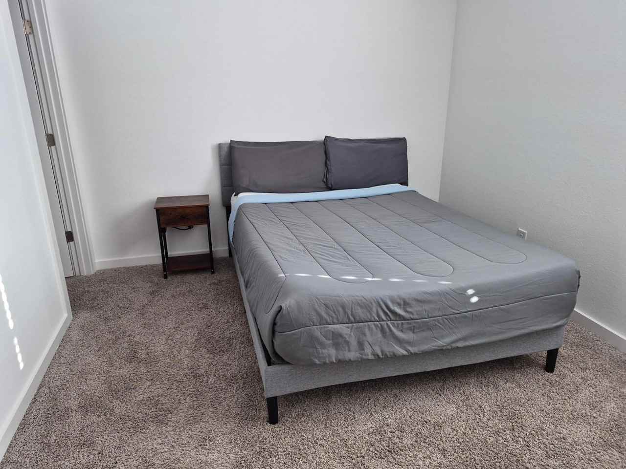 Leo Ln - Photo 4 of 5