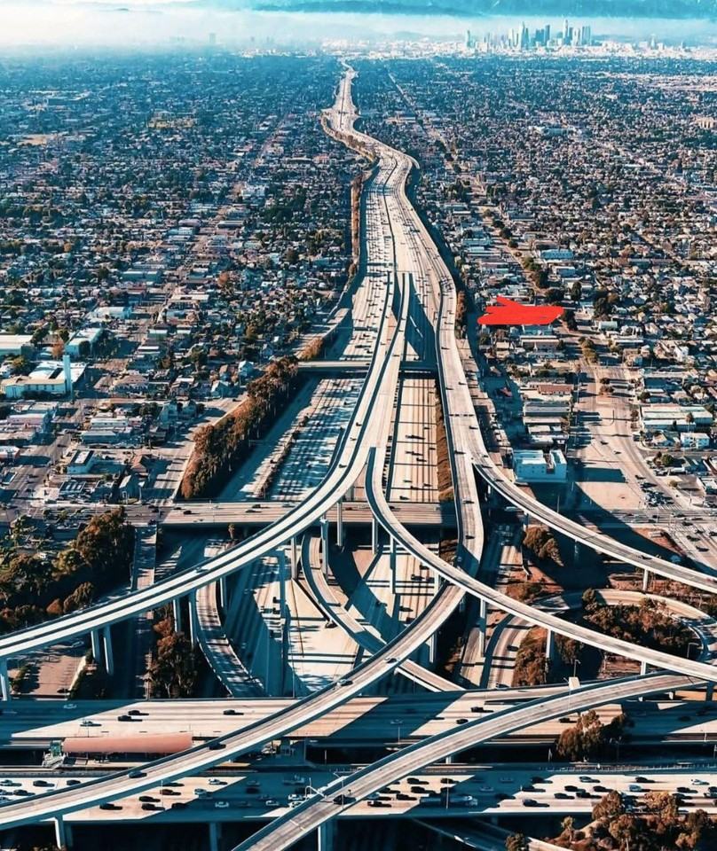 S Broadway - Photo 2 of 29