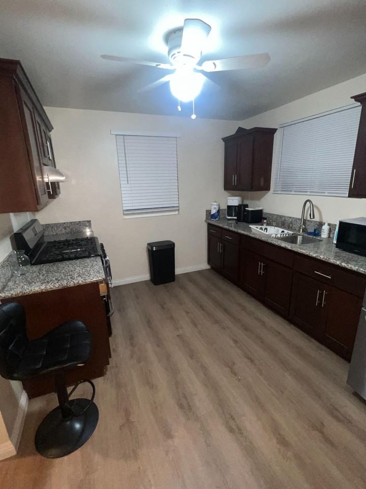 S Broadway - Photo 5 of 29