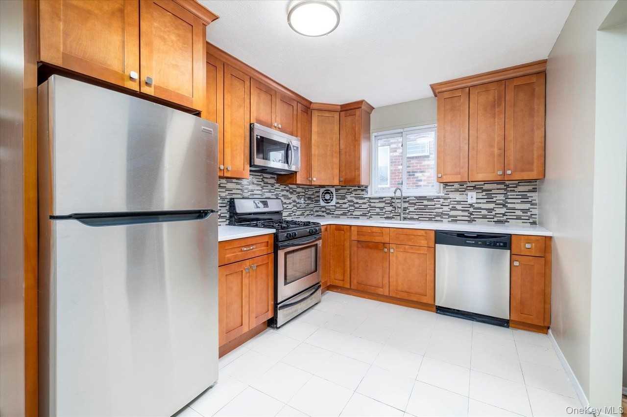 14827 230th Pl - Photo 7 of 14