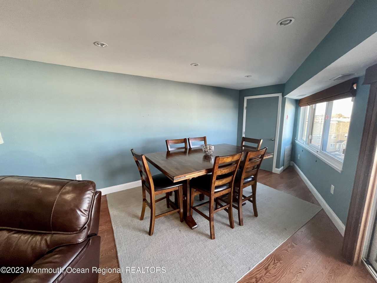 525 Ocean Blvd Apt 405 #405 - Photo 6 of 27