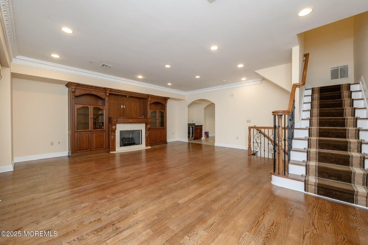 25 White Oak Ln - Photo 4 of 45