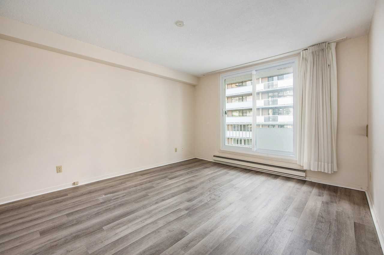 163 Maclaren St #705 - Photo 2 of 13