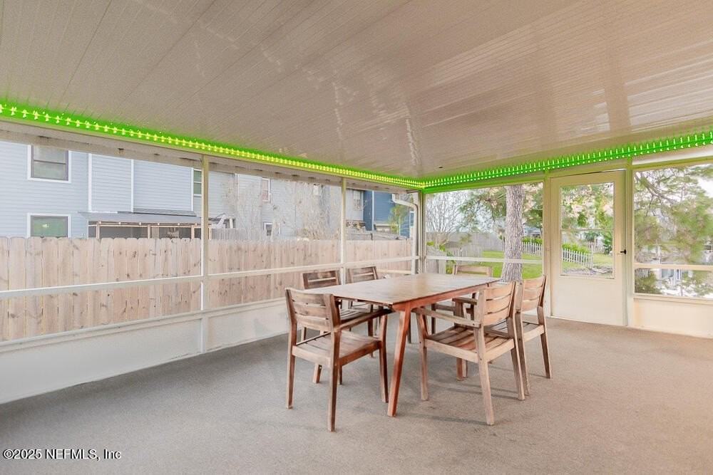 11060 Wandering Oaks Dr - Photo 6 of 44