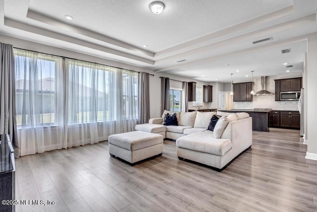 23 Catesby Ln - Photo 5 of 31