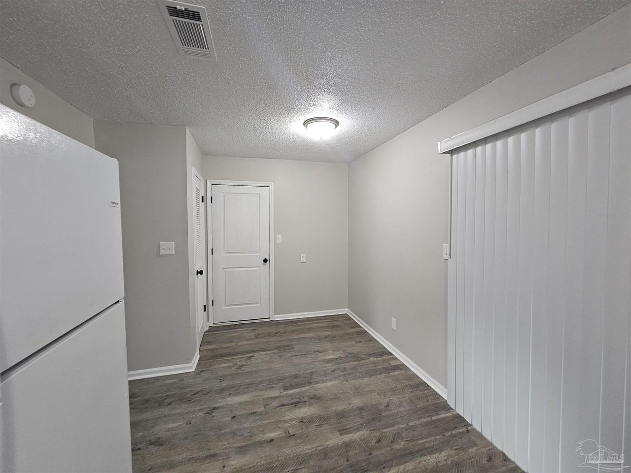 2958 Sky Crest Dr - Photo 5 of 9