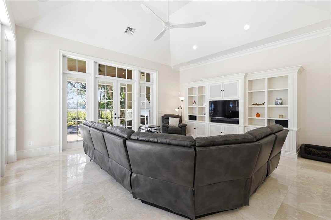 120 Estuary Cir - Photo 5 of 31