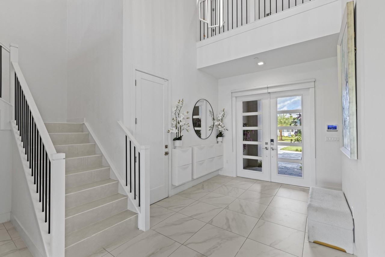 12884 Wingspan Ct - Photo 6 of 50