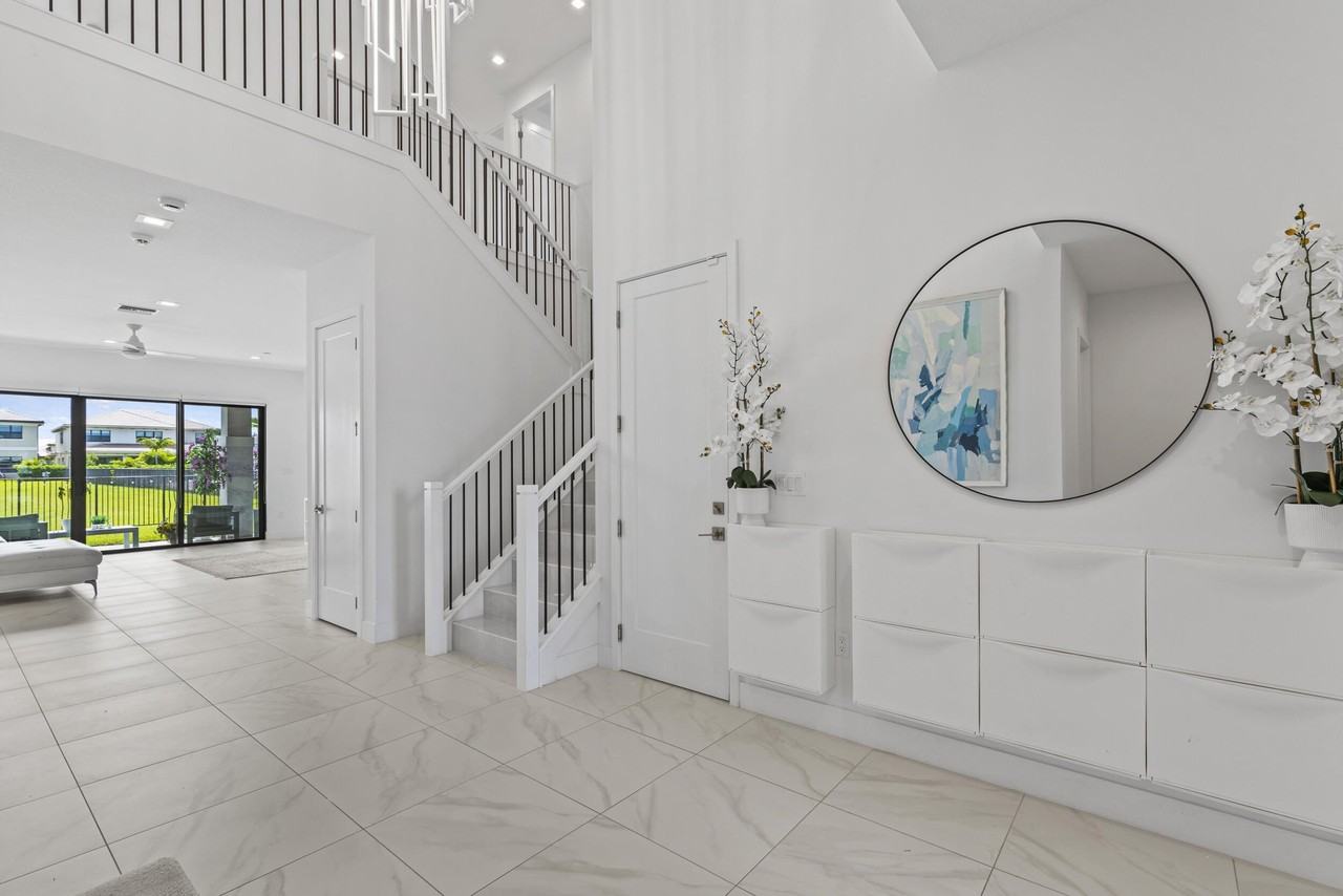 12884 Wingspan Ct - Photo 7 of 50