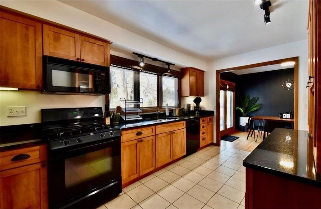 239 Byrondale Ave - Photo 5 of 8