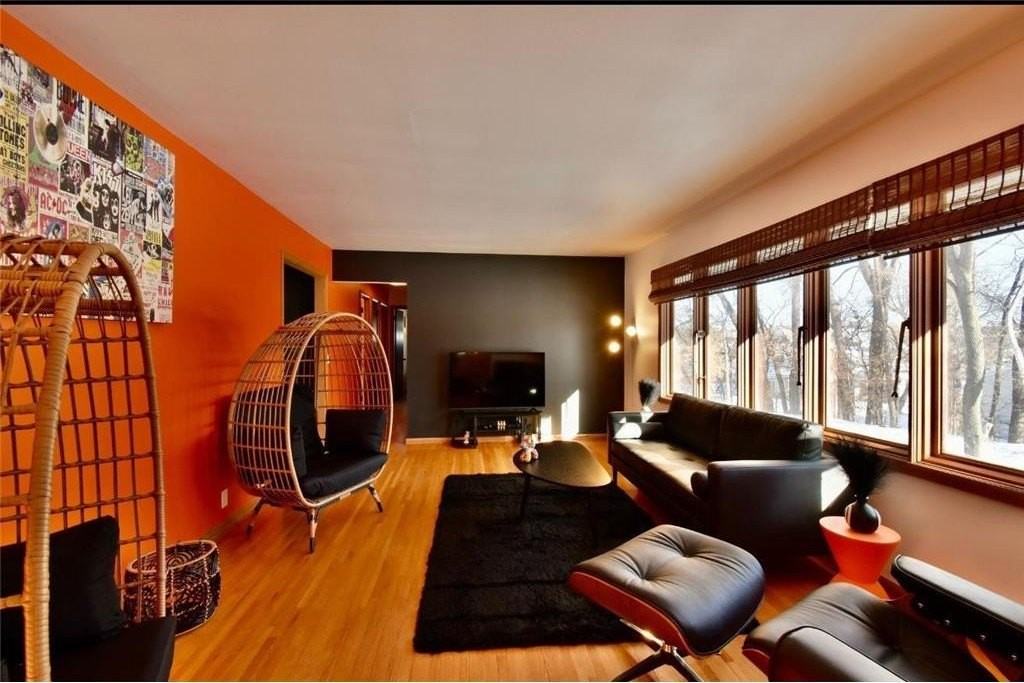 239 Byrondale Ave - Photo 6 of 8