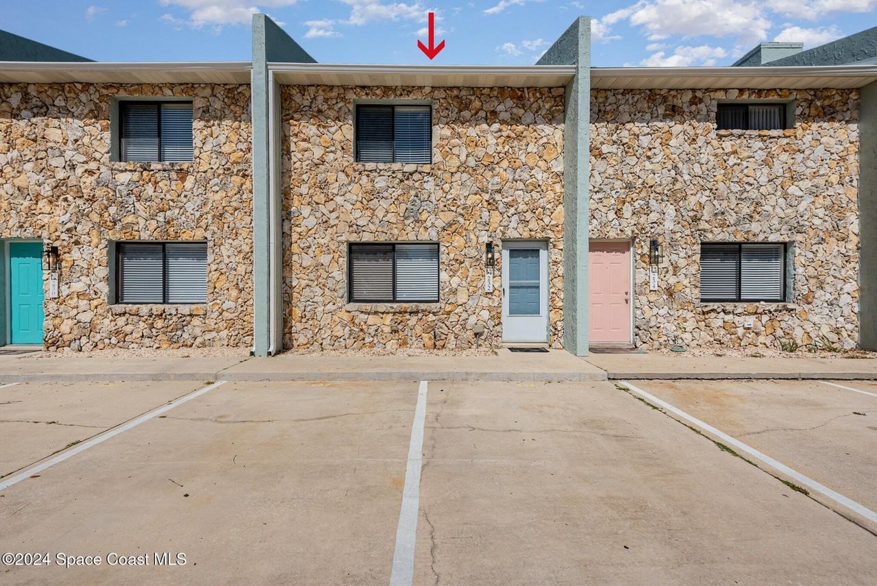 232 Chandler St - Photo 2 of 33