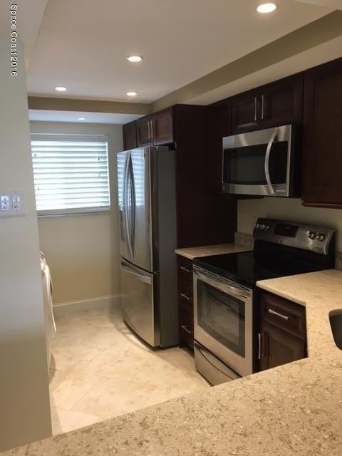 1595 N Atlantic Ave Apt 310 #310 - Photo 4 of 31