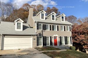 featured image of 6412 Phillips Pl