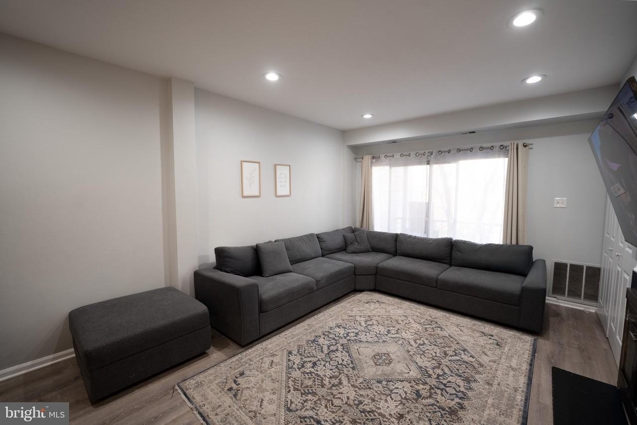 15 Pickering Court #15-02 - Photo 3 of 17