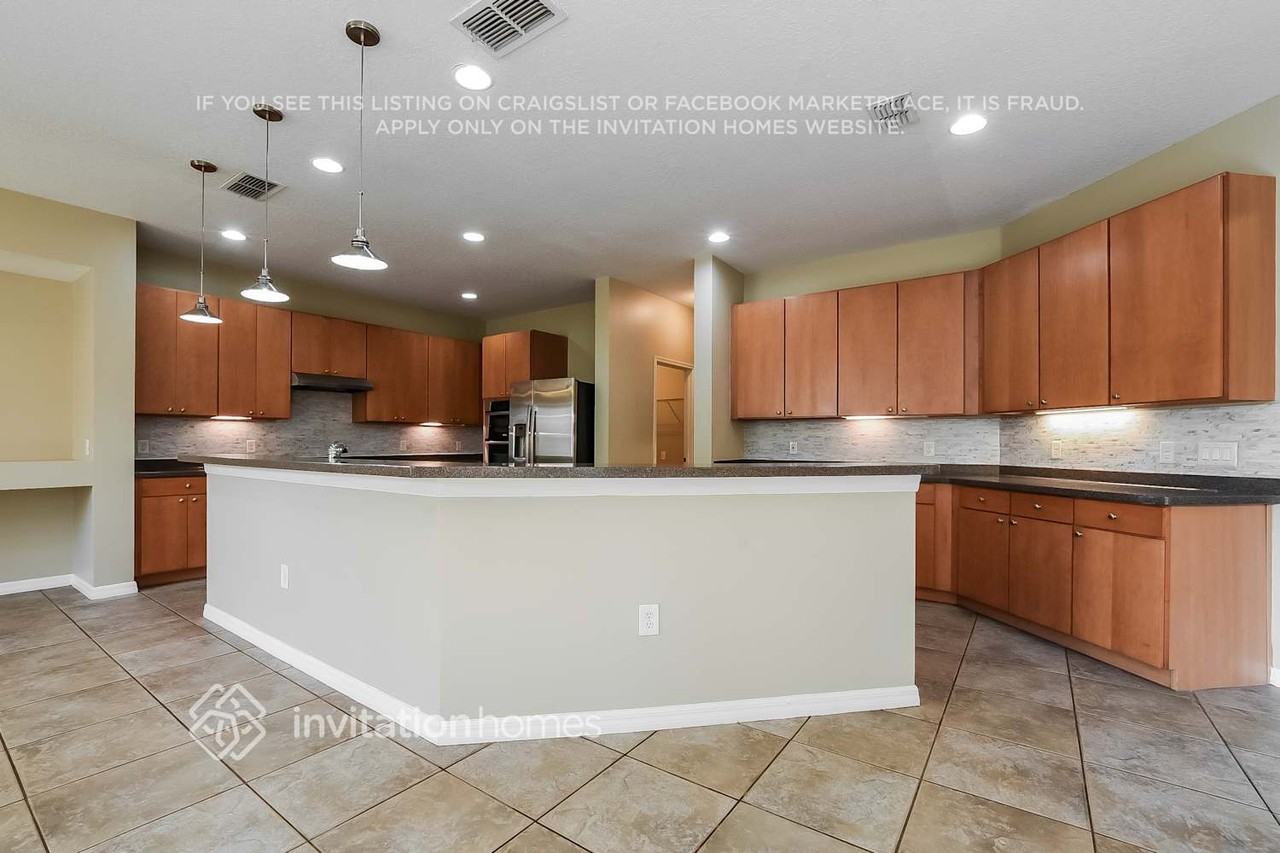 2526 Sugarsand Court - Photo 7 of 18