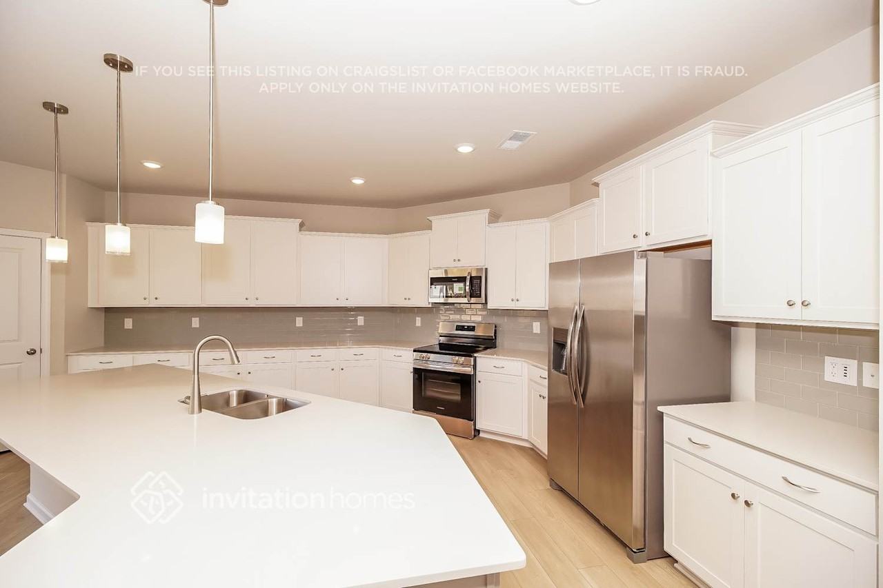 6475 Fairfax Ct - Photo 7 of 17