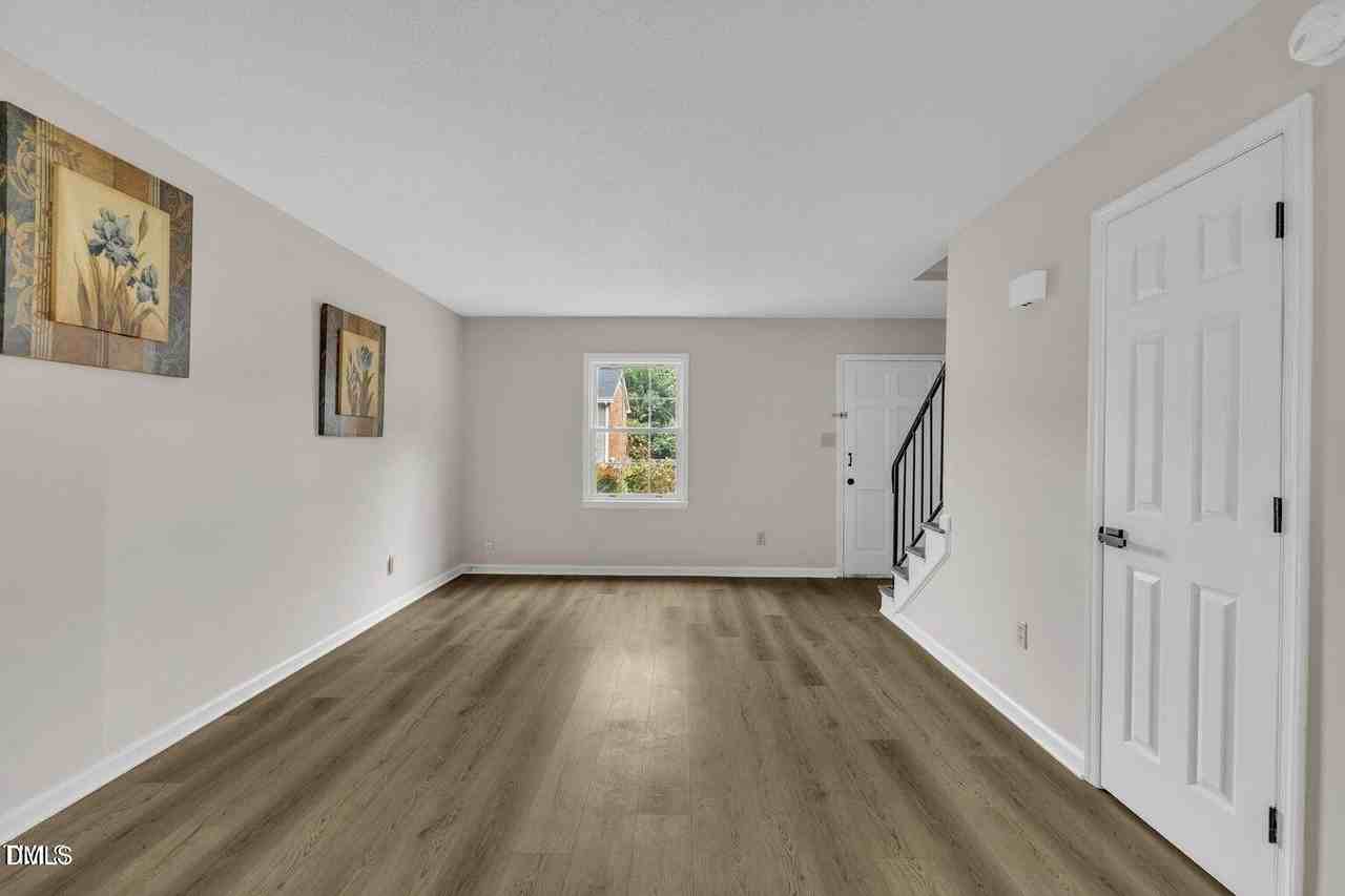 1244 Donaldson Court - Photo 7 of 33