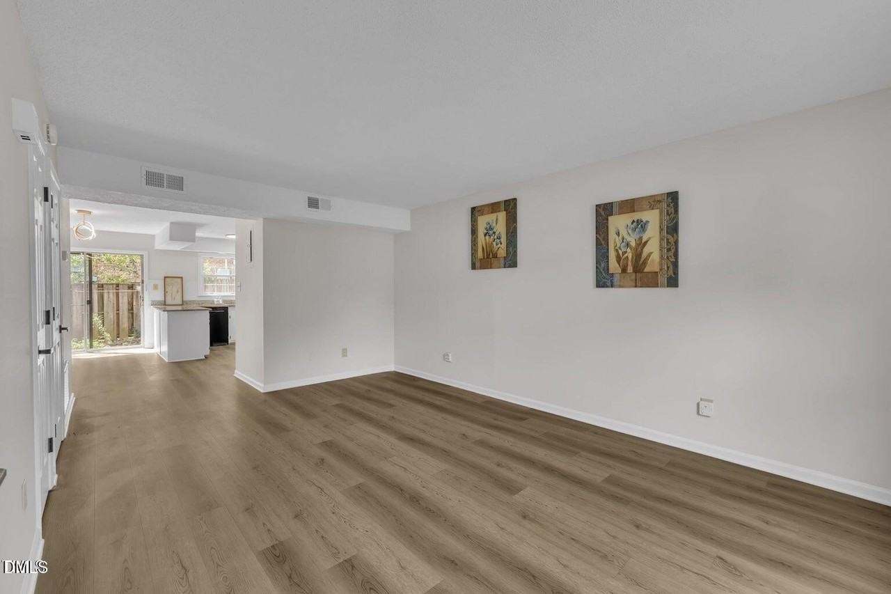 1227 Jamestown Court - Photo 3 of 33