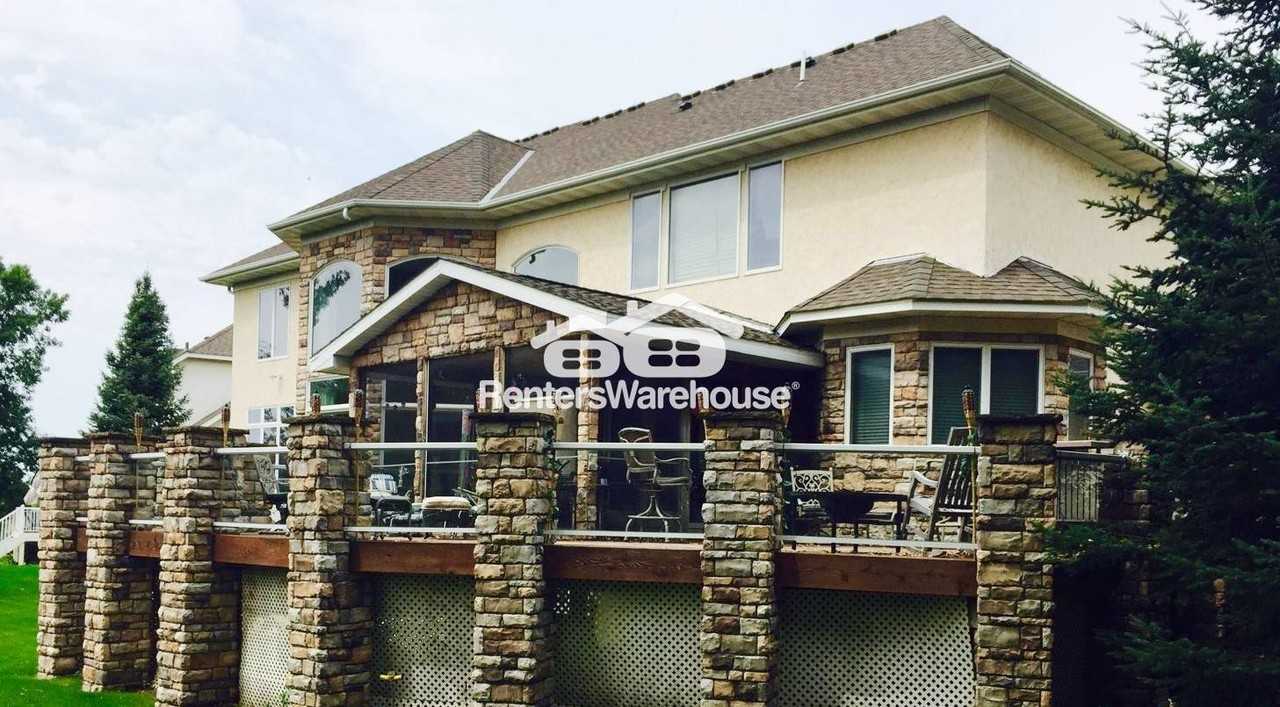 2470 Arnold Palmer Dr - Photo 4 of 18