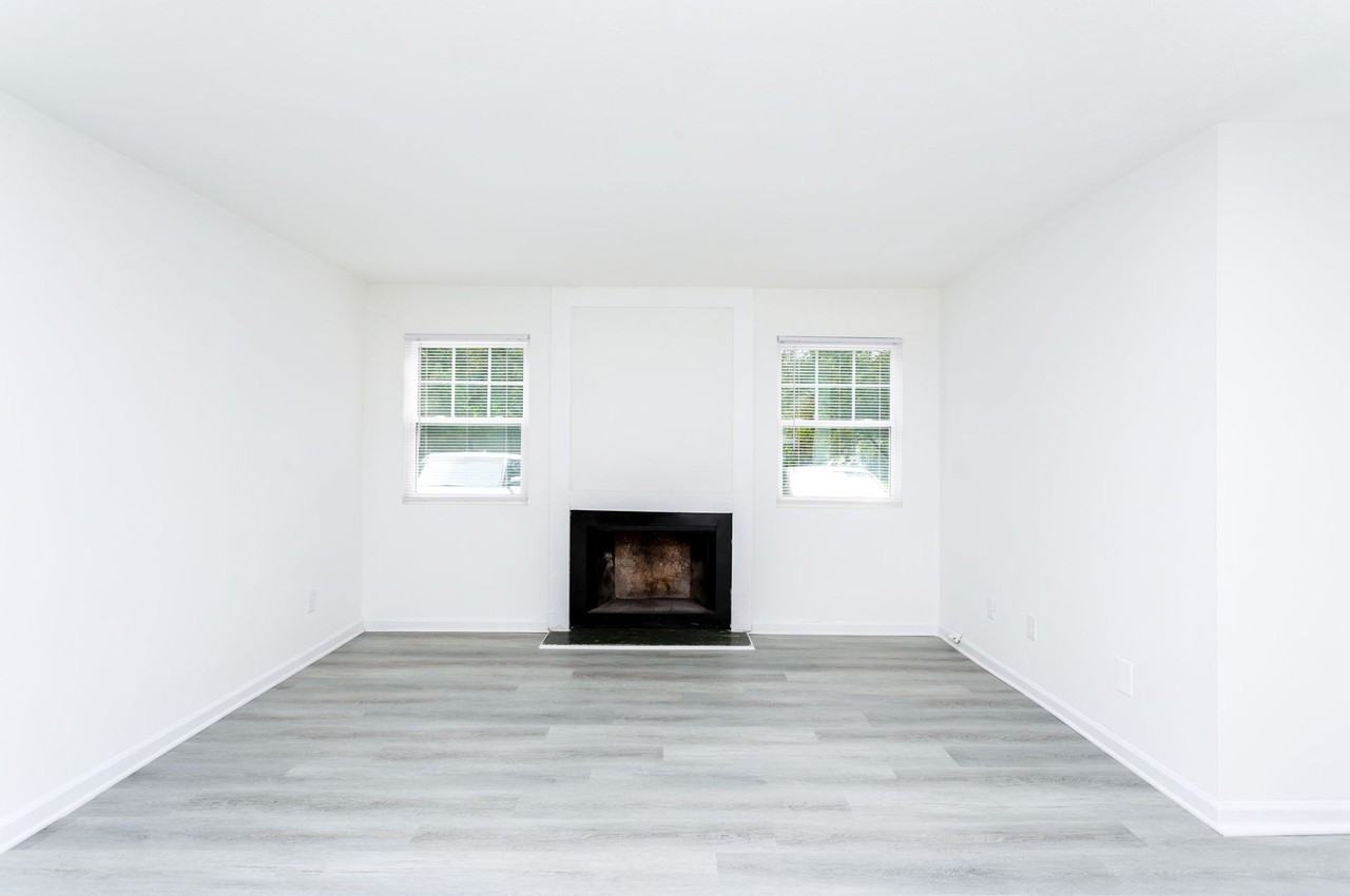 Adar at Golden Gate | Two Months of Free Rent! - Photo 3 of 22