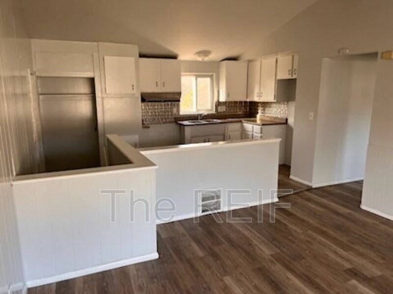 6223 Cypress Dr - Photo 7 of 15