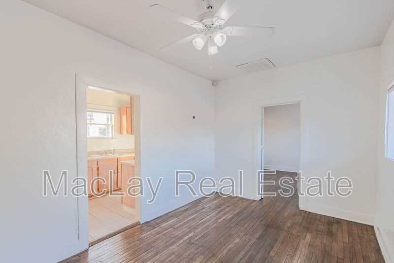 2032 West Adams Street #3 - Photo 2 of 10