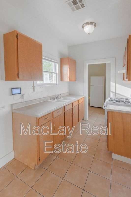 2032 West Adams Street #3 - Photo 4 of 10