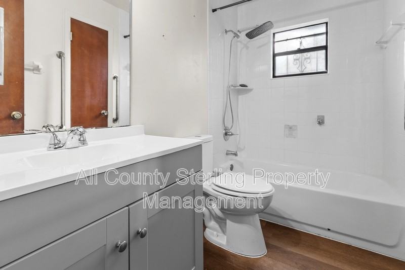 1018 Sw 60th Ter #A - Photo 6 of 12