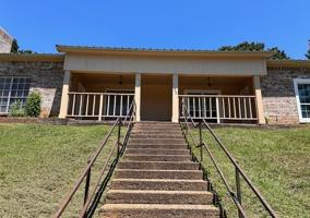 featured image of 4118 Southpark Drive