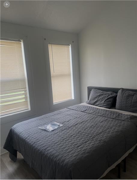 3902 Stuart St - Photo 4 of 6