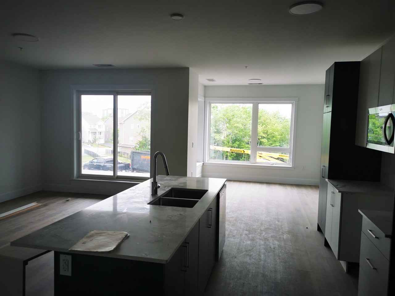 330 Broad Street - Photo 2 of 8