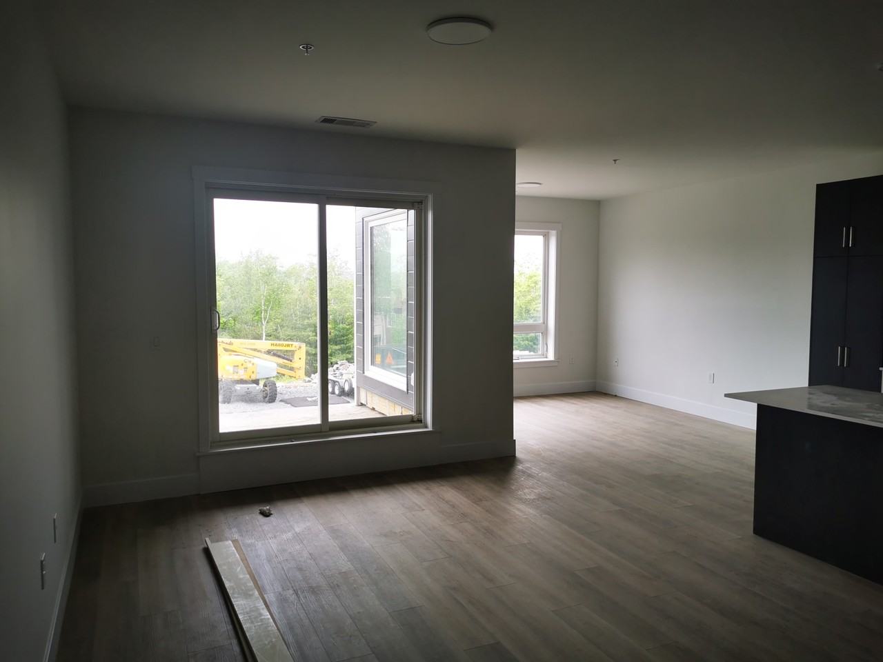 330 Broad Street - Photo 3 of 8