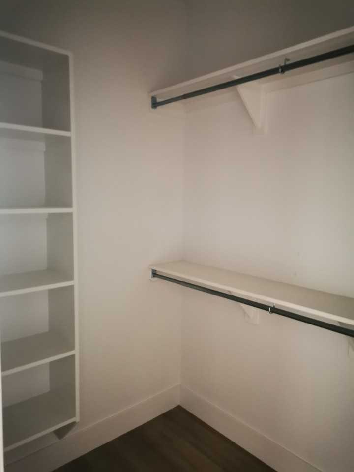 330 Broad Street - Photo 6 of 8