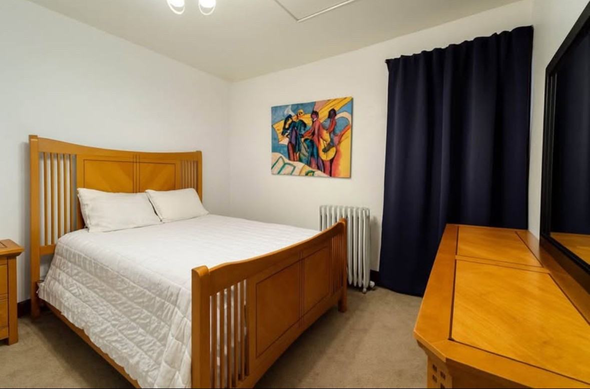 1122 Columbia Road Northwest - Photo 2 of 7