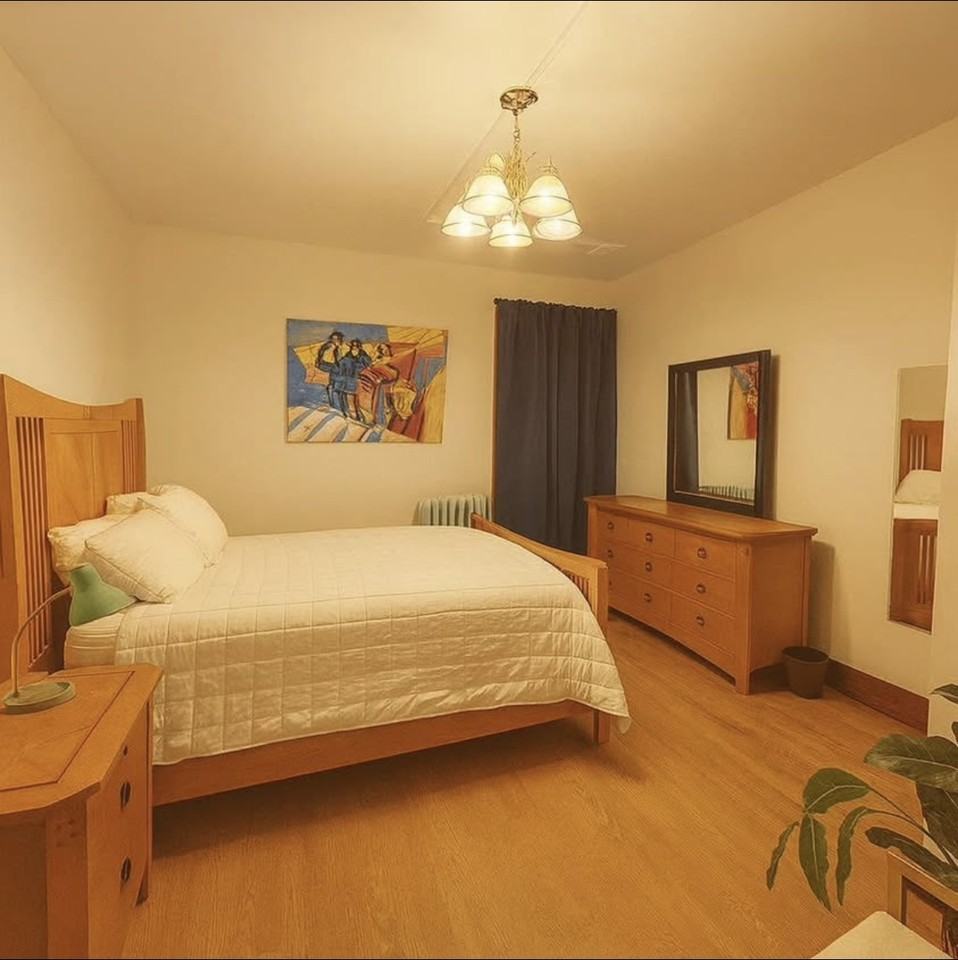 1122 Columbia Road Northwest - Photo 3 of 7