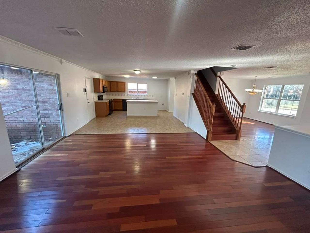 1137 Beechwood Lane - Photo 5 of 21