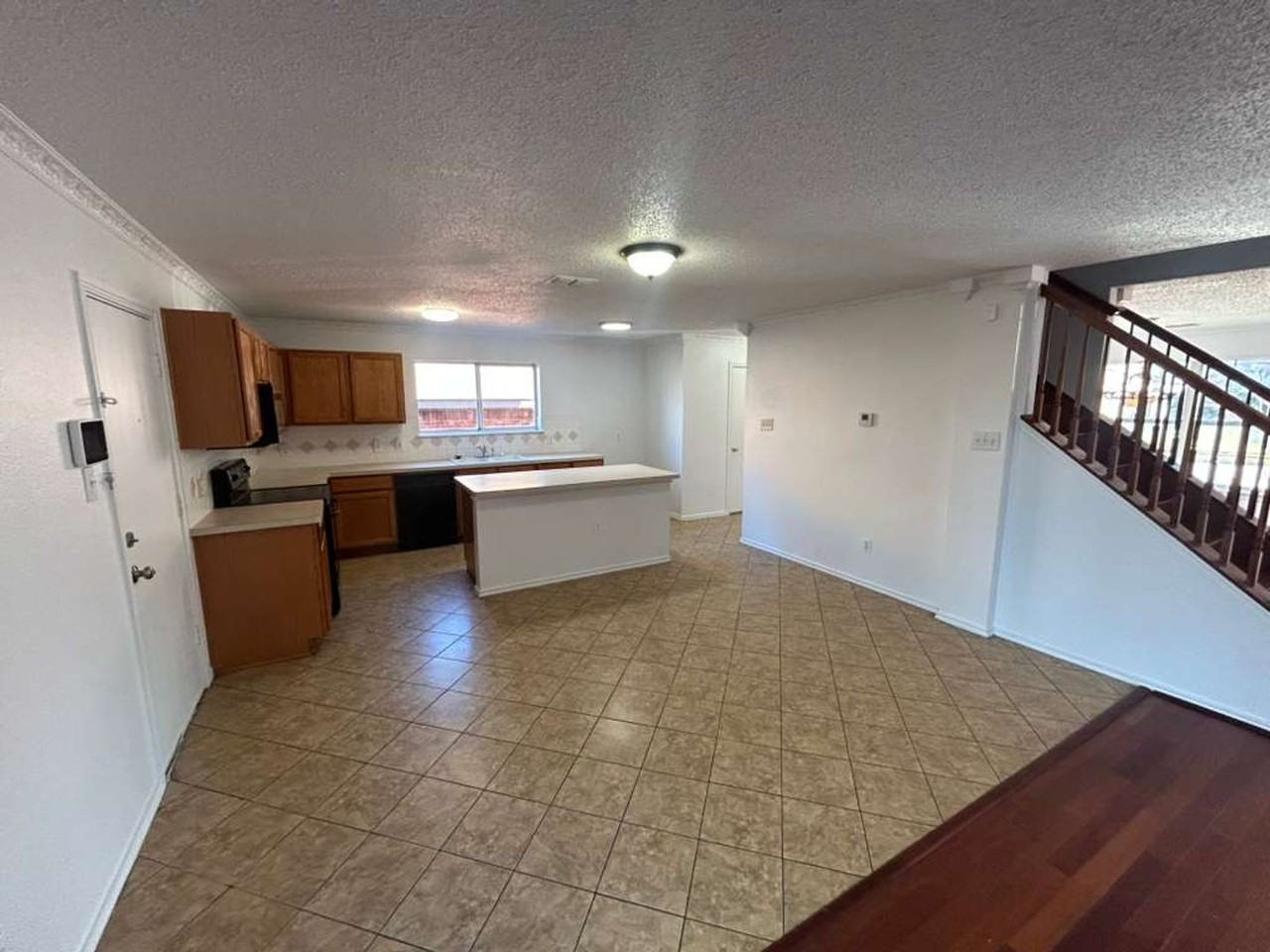 1137 Beechwood Lane - Photo 6 of 21