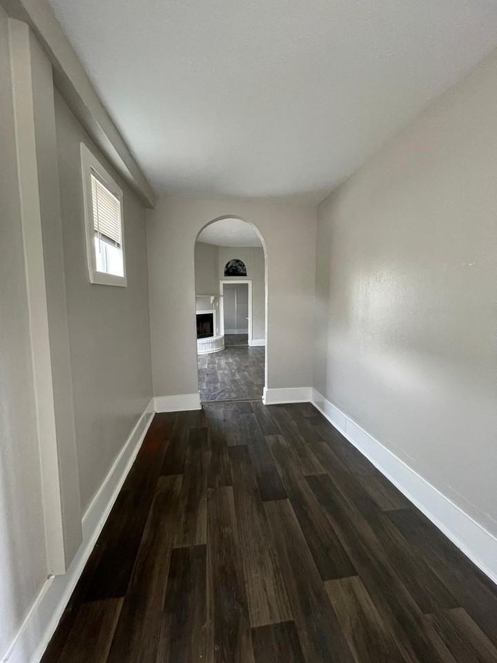 3116 Grand Avenue - Photo 2 of 10