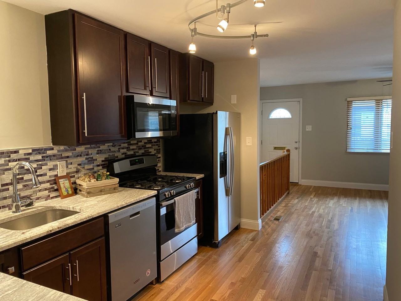 2206 Edwards Street - Photo 2 of 22