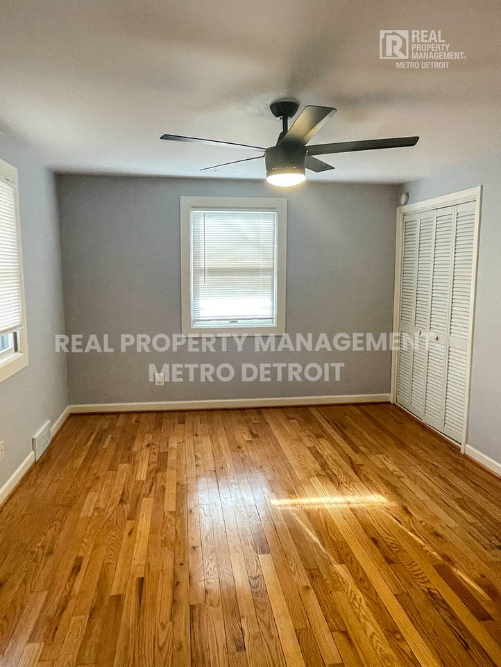 655 N Eton St #22 - Photo 7 of 13