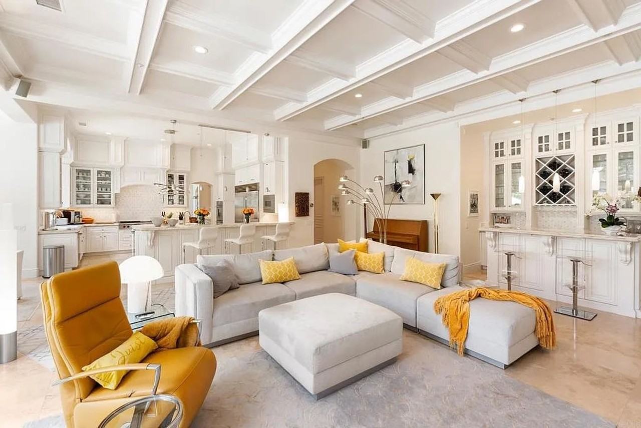 6369 Clubhouse Drive - Photo 6 of 29