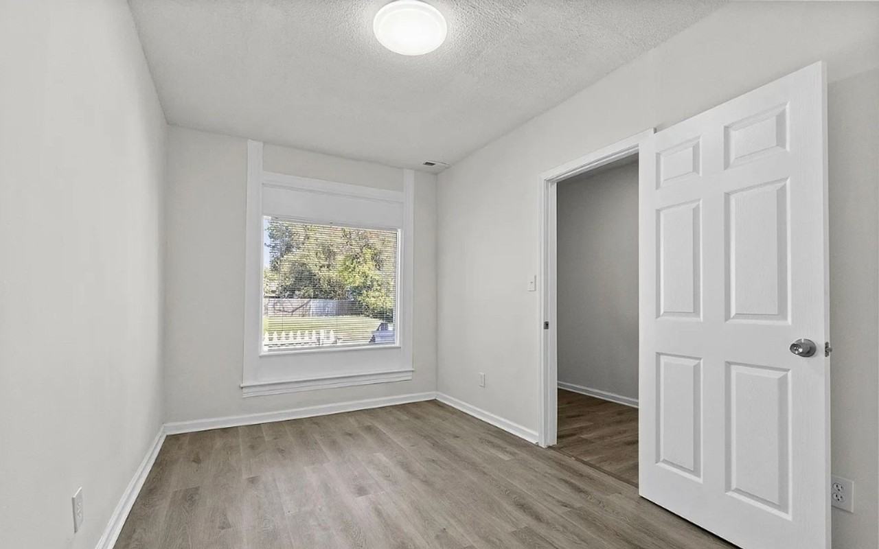 1628 Dumesnil St - Photo 7 of 9