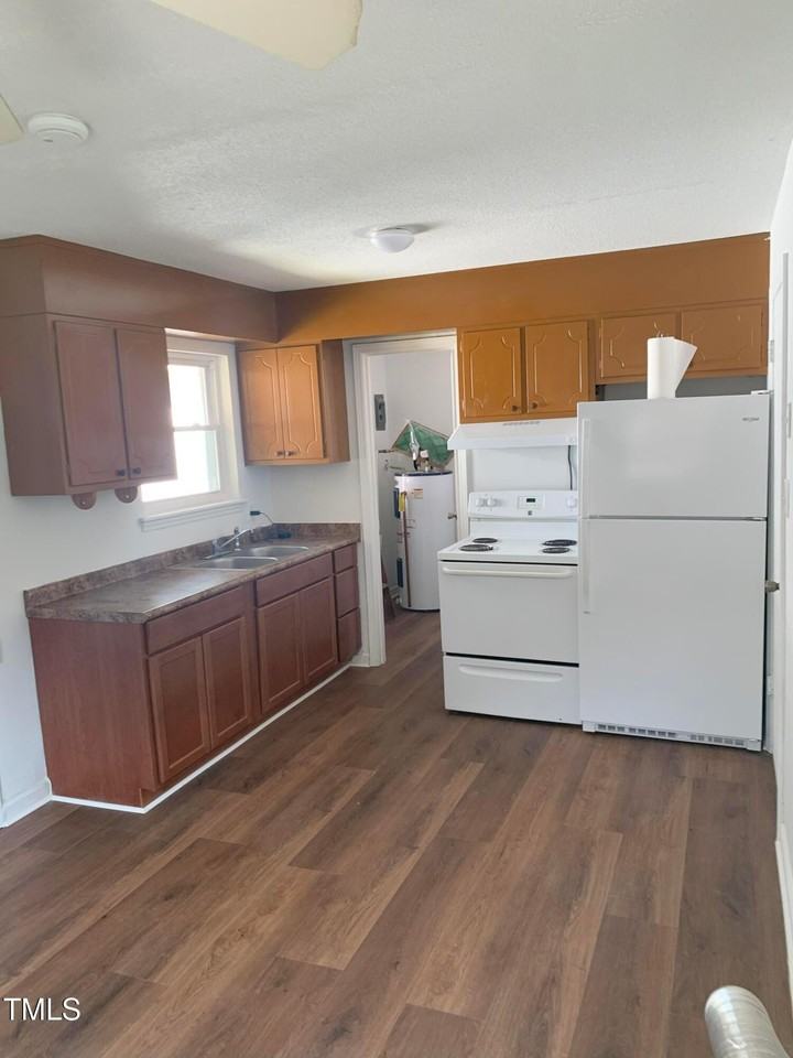 1314 Hearthside St - Photo 3 of 10