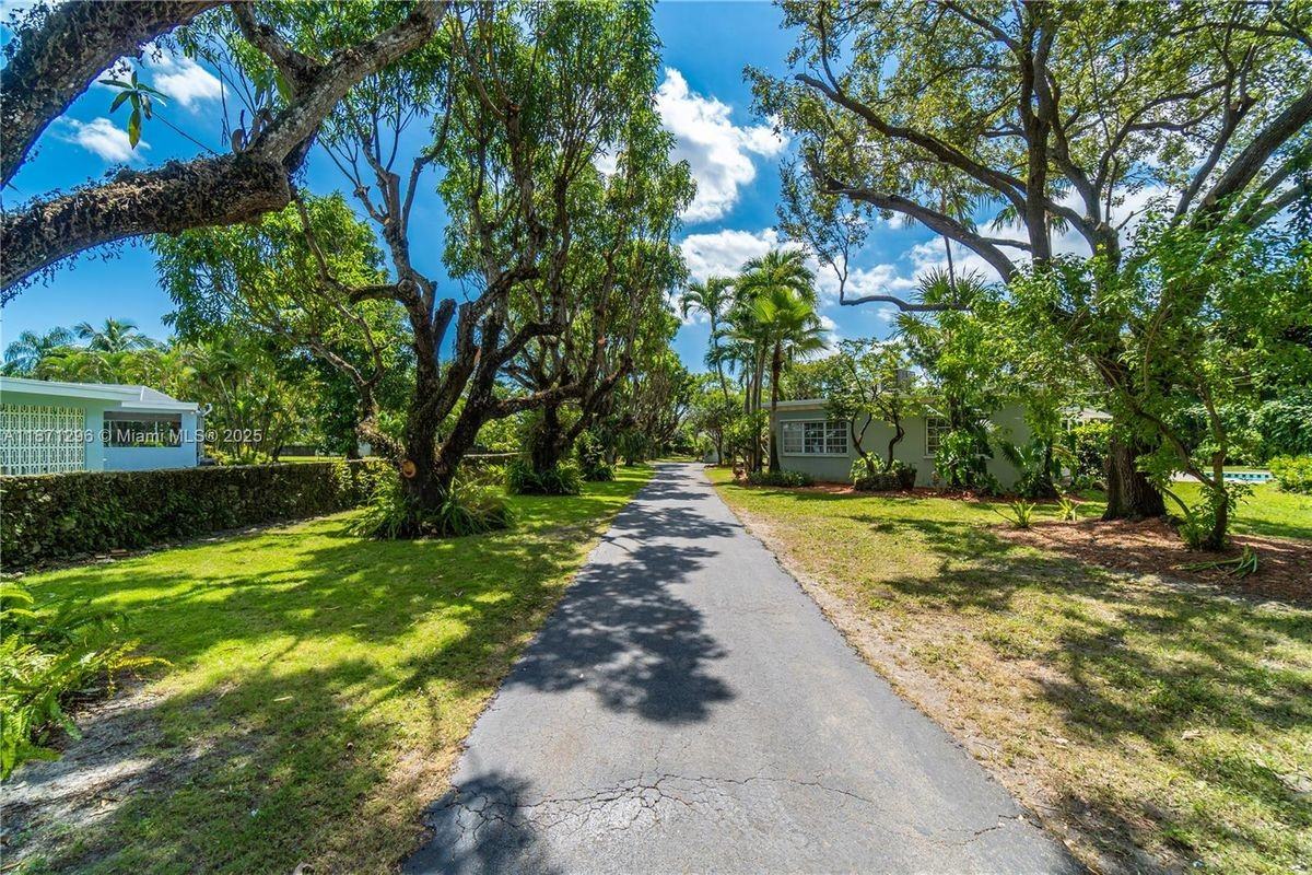 7500 Southwest 75th Street - Photo 7 of 24