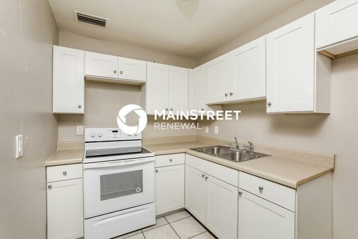 2495 Barbarossa Ave - Photo 5 of 16