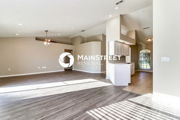 7960 Kaitlin Cir - Photo 3 of 16